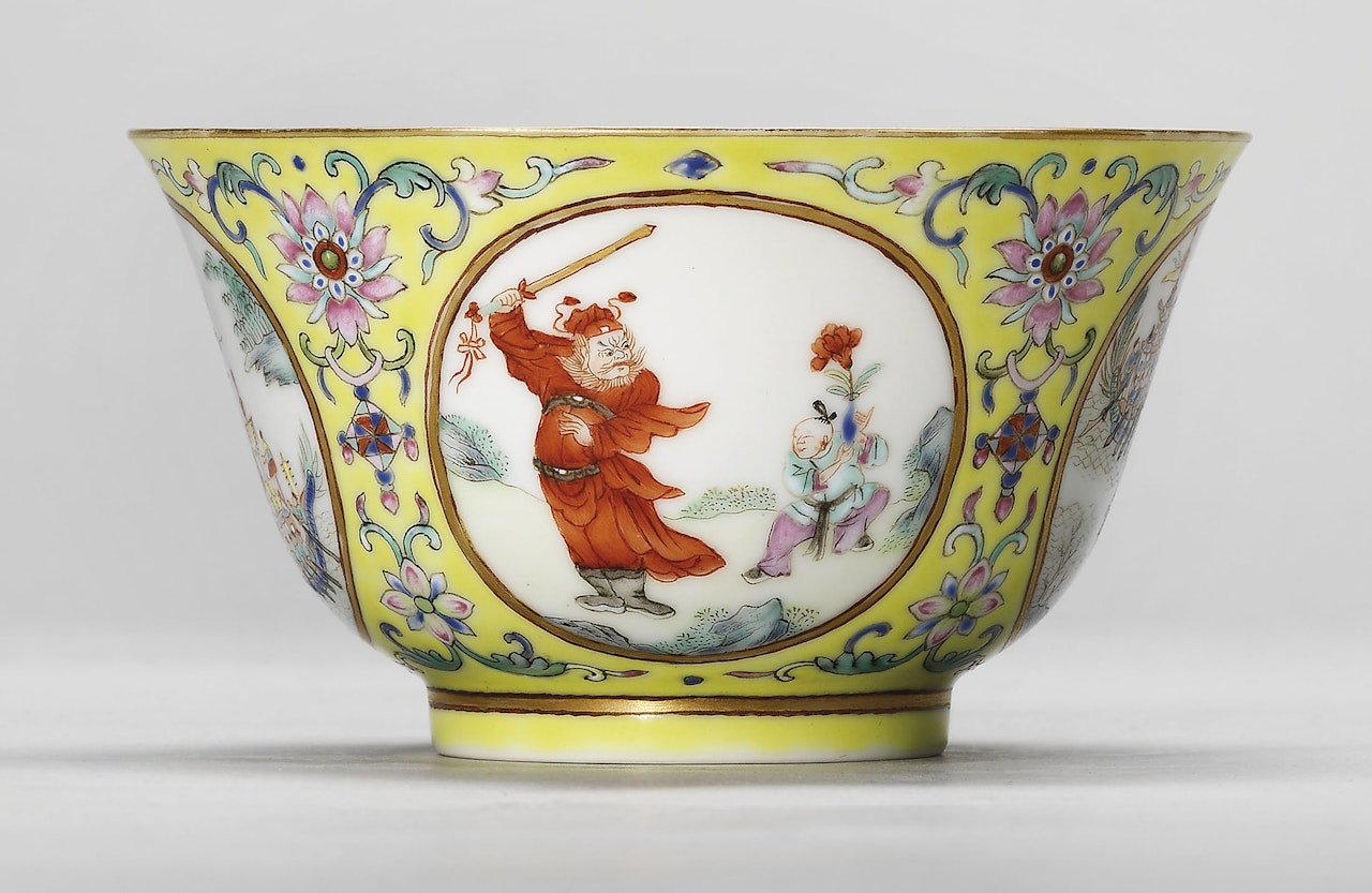 A RARE FAMILLE ROSE YELLOW-GROUND 'MEDALLION' BOWL by Anonymous