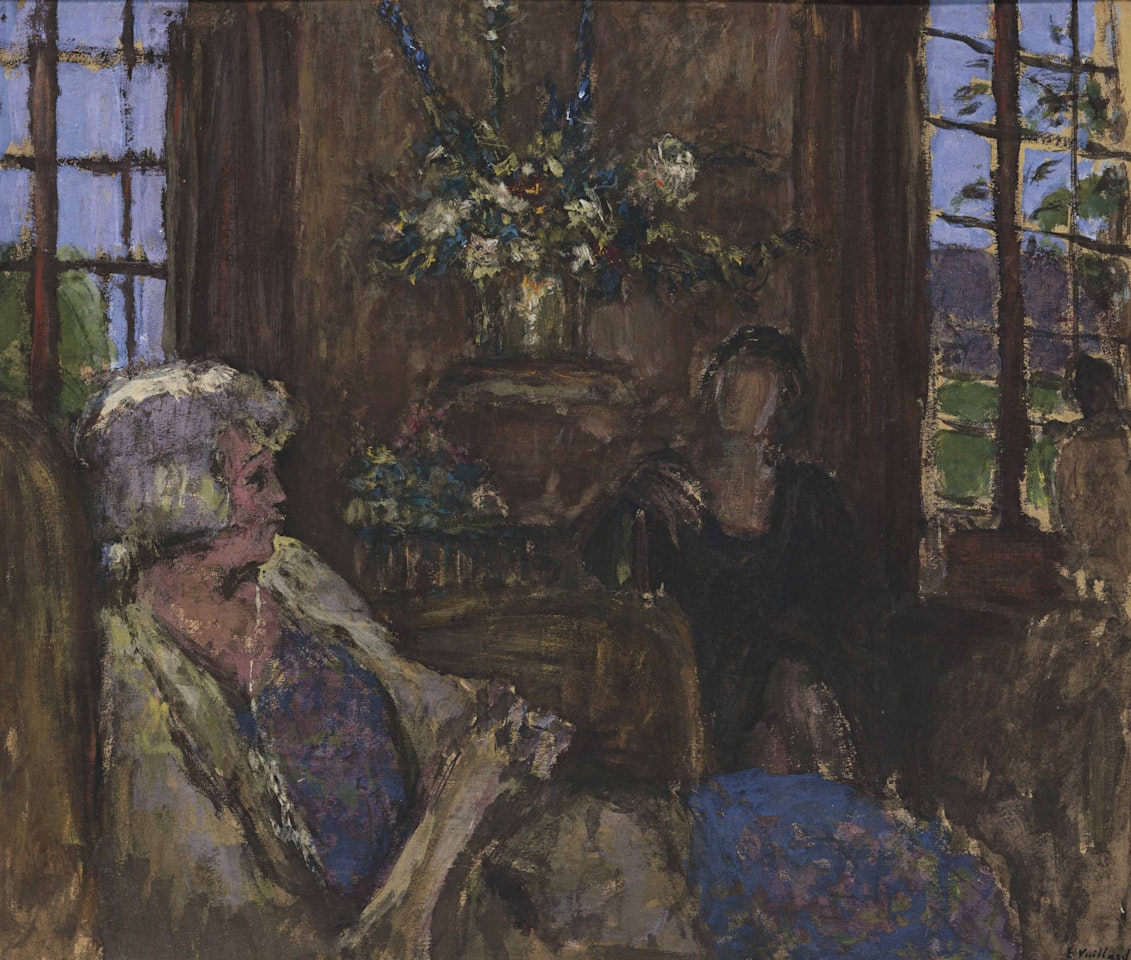 Deux dames dans le salon des Clayes by Édouard Vuillard