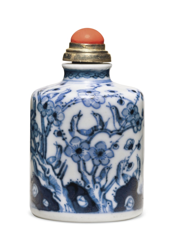 A BLUE AND WHITE PORCELAIN SNUFF BOTTLE by Anonymous
