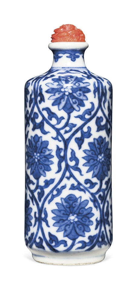 A BLUE AND WHITE PORCELAIN SNUFF BOTTLE by Anonymous