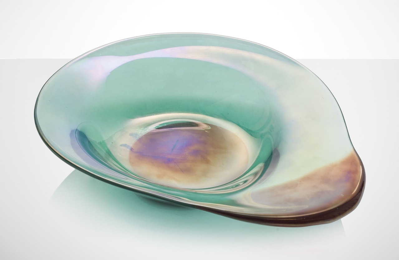 A RARE 'A MACCHIE' DISH, MODEL NO. 4478 by Carlo Scarpa