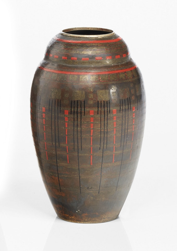 VASE, VERS 1920 by Jean Dunand