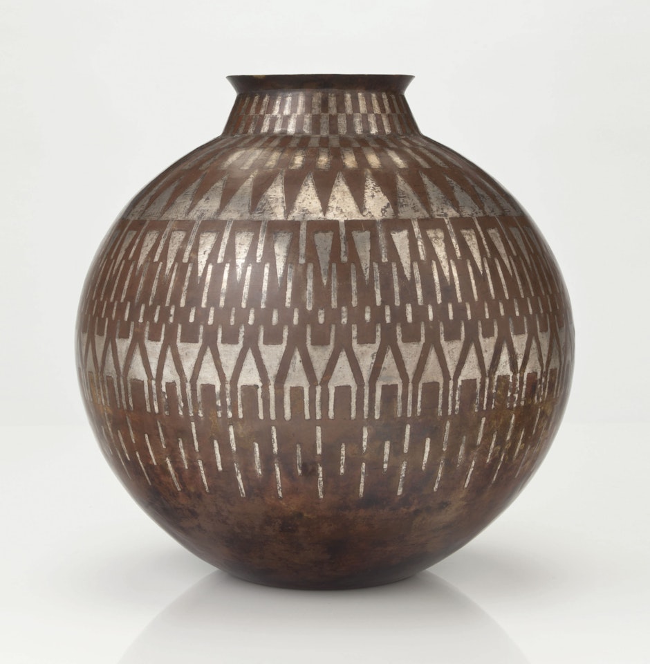 VASE BOULE, VERS 1925 by Jean Dunand