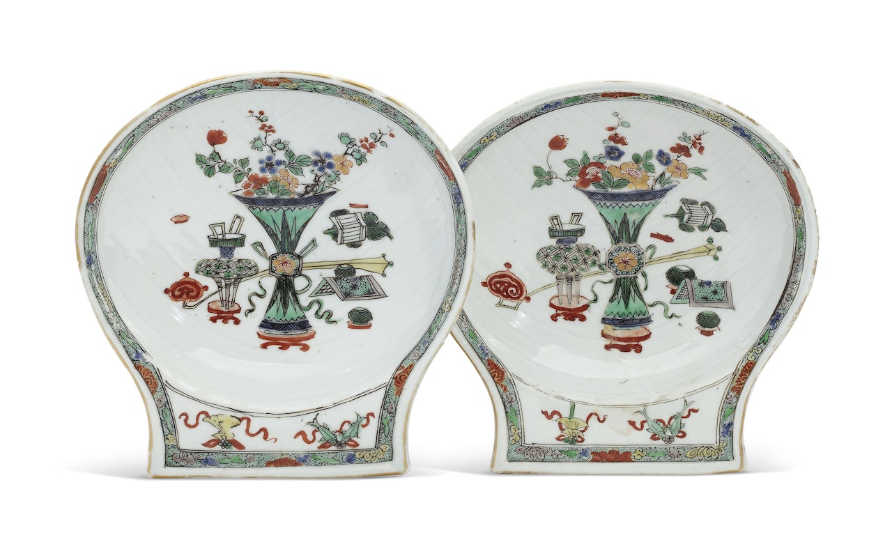 A PAIR OF FAMILLE VERTE SHELL DISHES by Anonymous