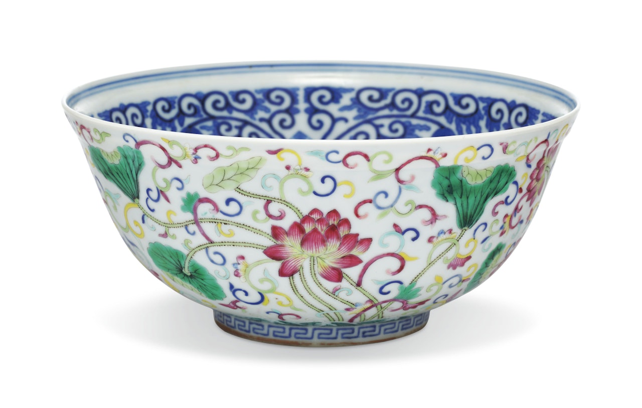 A FAMILLE ROSE-ENAMELED BLUE AND WHITE BOWL by Anonymous