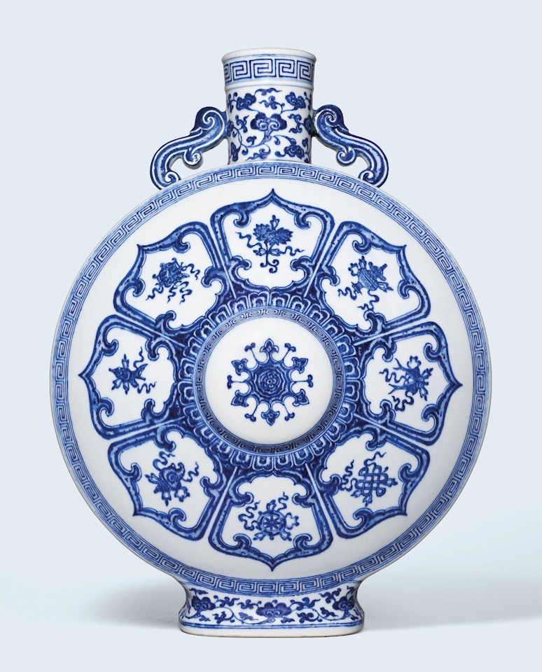 A LARGE BLUE AND WHITE ‘BAJIXIANG’ MOONFLASK by Anonymous
