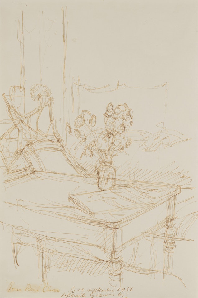 Bouquet de fleurs et journal sur une table de l'atelier à Stampa by Alberto Giacometti