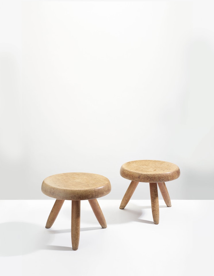 TABOURET TRIPODE 'BERGER', LE MODÈLE CRÉÉ EN 1953, ÉDITION STEPH SIMON by Charlotte Perriand