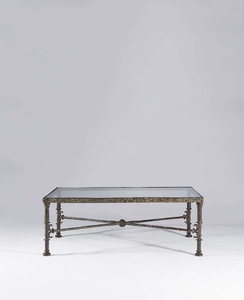 TABLE BASSE 'GRECQUE', LE MODÈLE CRÉÉ EN 1965, CELLE-CI RÉALISÉE EN 1982 by Diego Giacometti