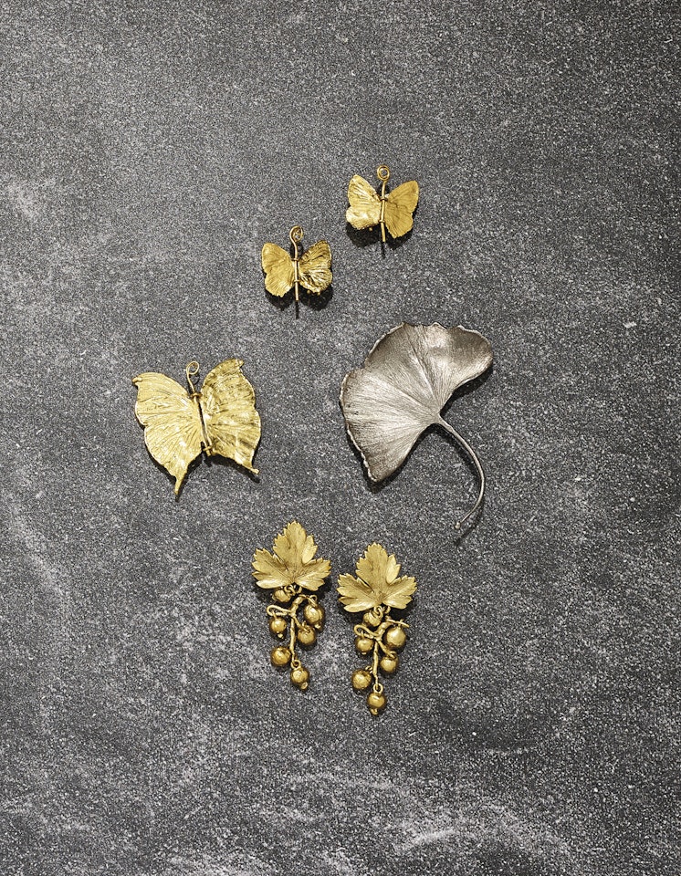 PAIRE DE BOUCLES D'OREILLE 'GROSEILLES', ÉDITION ARTCURIAL, VERS 1990 by Claude Lalanne