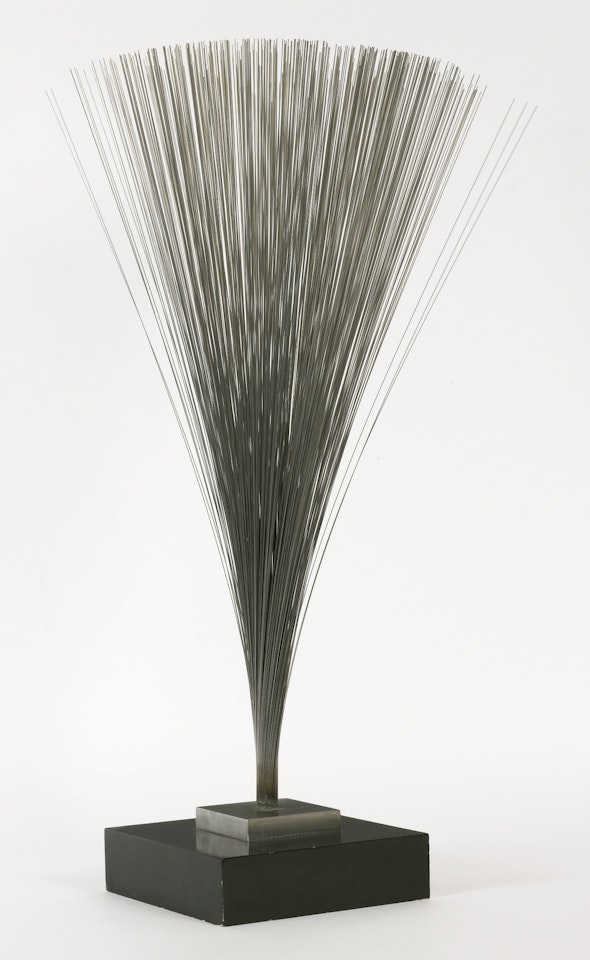 SPRAY SCULPTURE by Harry Bertoia