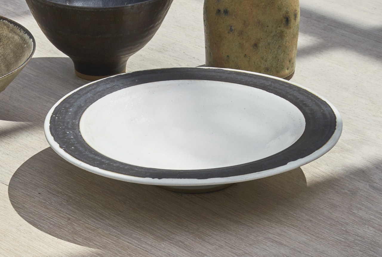 SHALLOW BOWL by Lucie Rie
