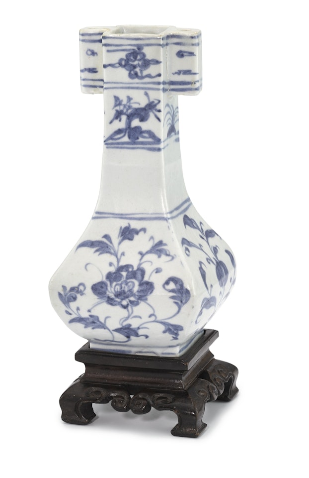 A BLUE AND WHITE 'FLORAL' VASE by Anonymous