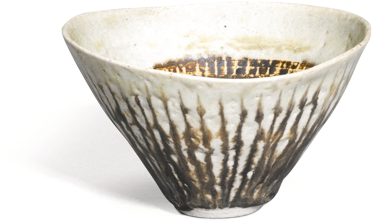 SMALL OVAL BOWL by Lucie Rie