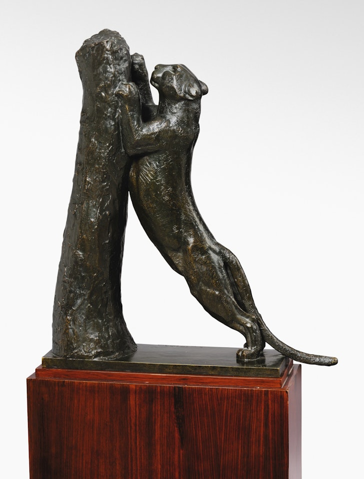 PANTHÈRE AIGUISANT SES GRIFFES by Georges Lucien Guyot