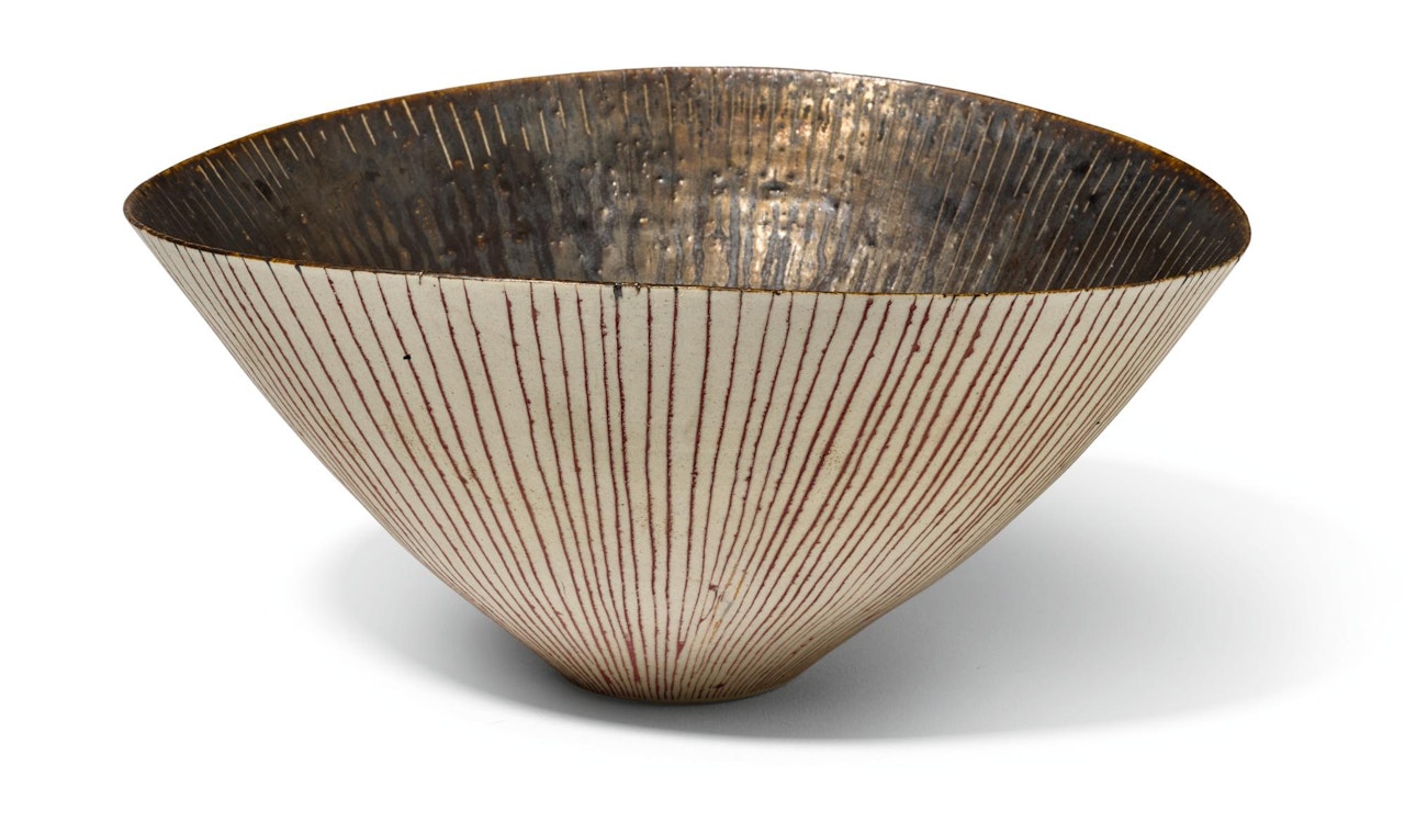 OVAL BOWL by Lucie Rie