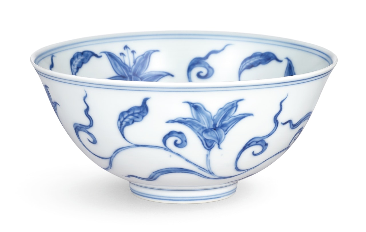 A SUPERBLY PAINTED BLUE AND WHITE 'DAY LILY' PALACE BOWL by Anonymous