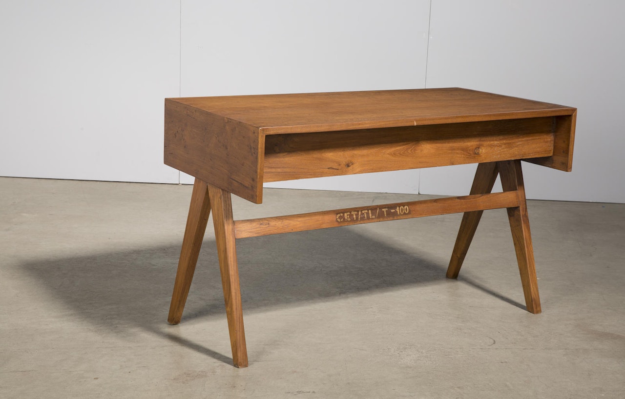 Student desk by Pierre Jeanneret