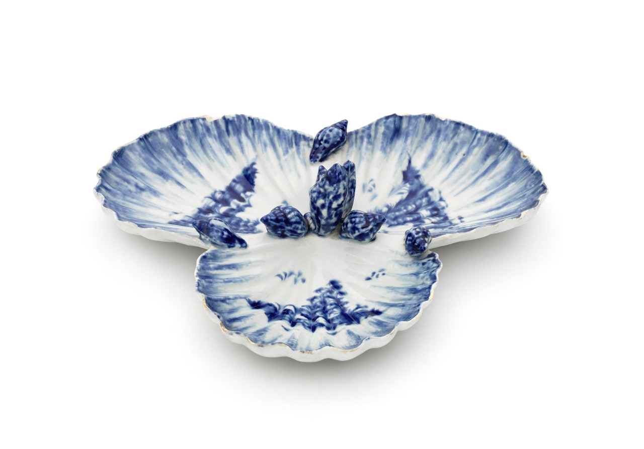 A rare Vauxhall pickle stand or sweetmeat dish by Anonymous