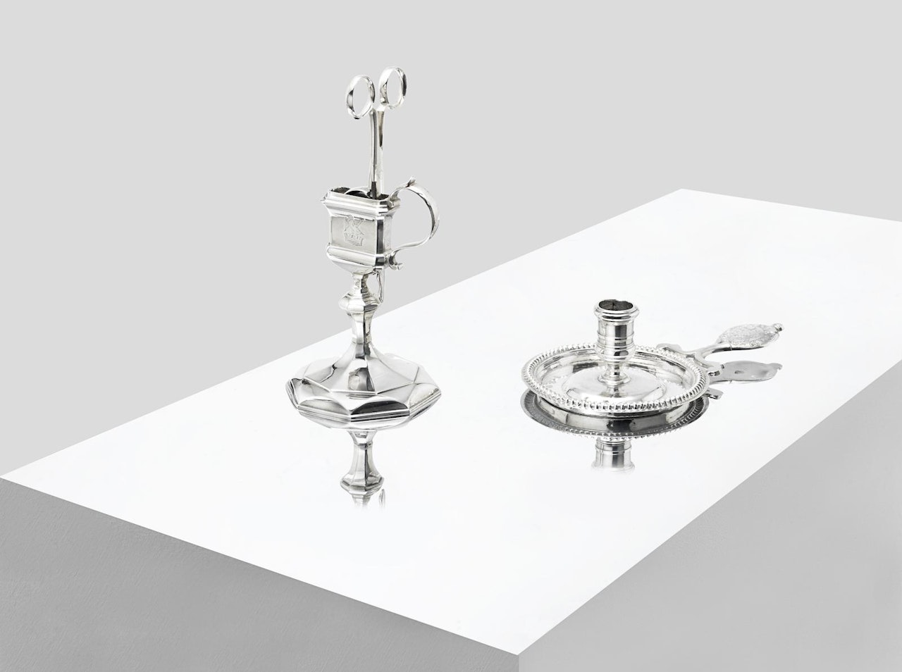 A George II silver snuffer stand and scissors by Anonymous