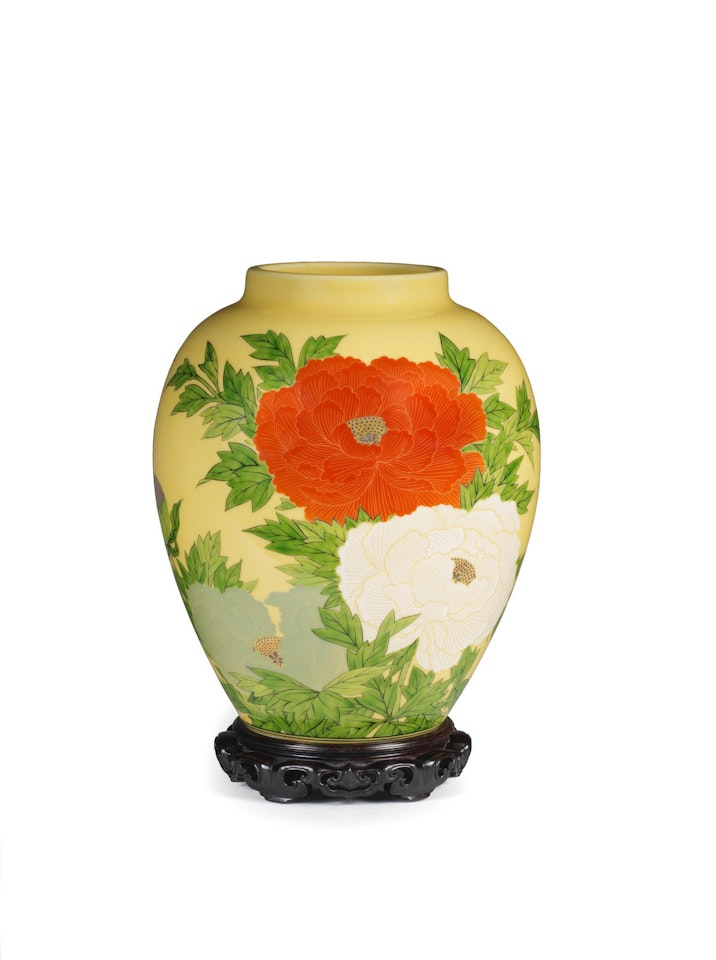 A porcelain ovoid vase, Probably by Seifu Yohei III (1851-1914) by Anonymous