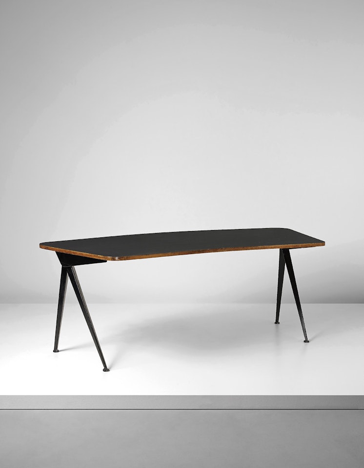 Curved "Compas" desk by Jean Prouvé