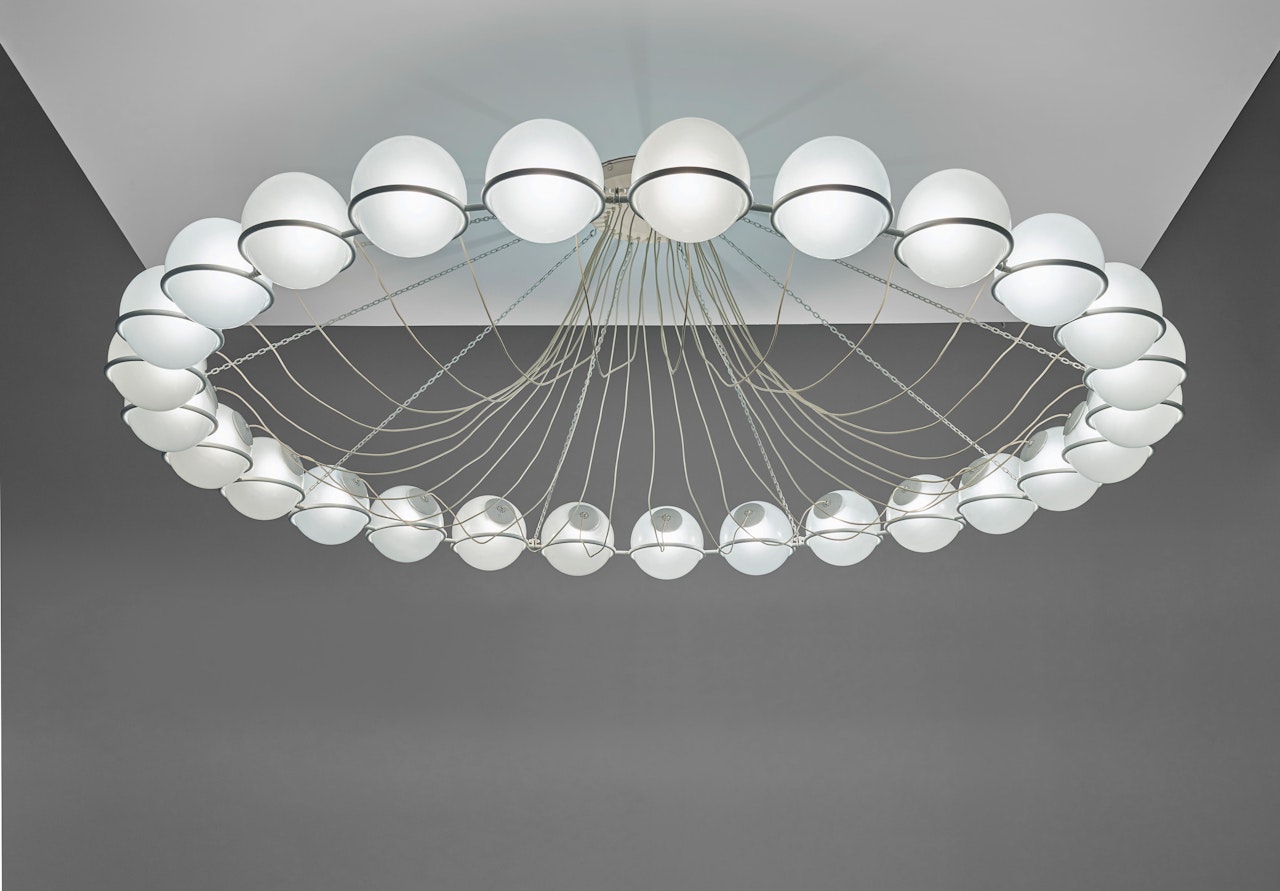 Rare large chandelier, model no. 2109/27, executed for a private commission, France by Gino Sarfatti