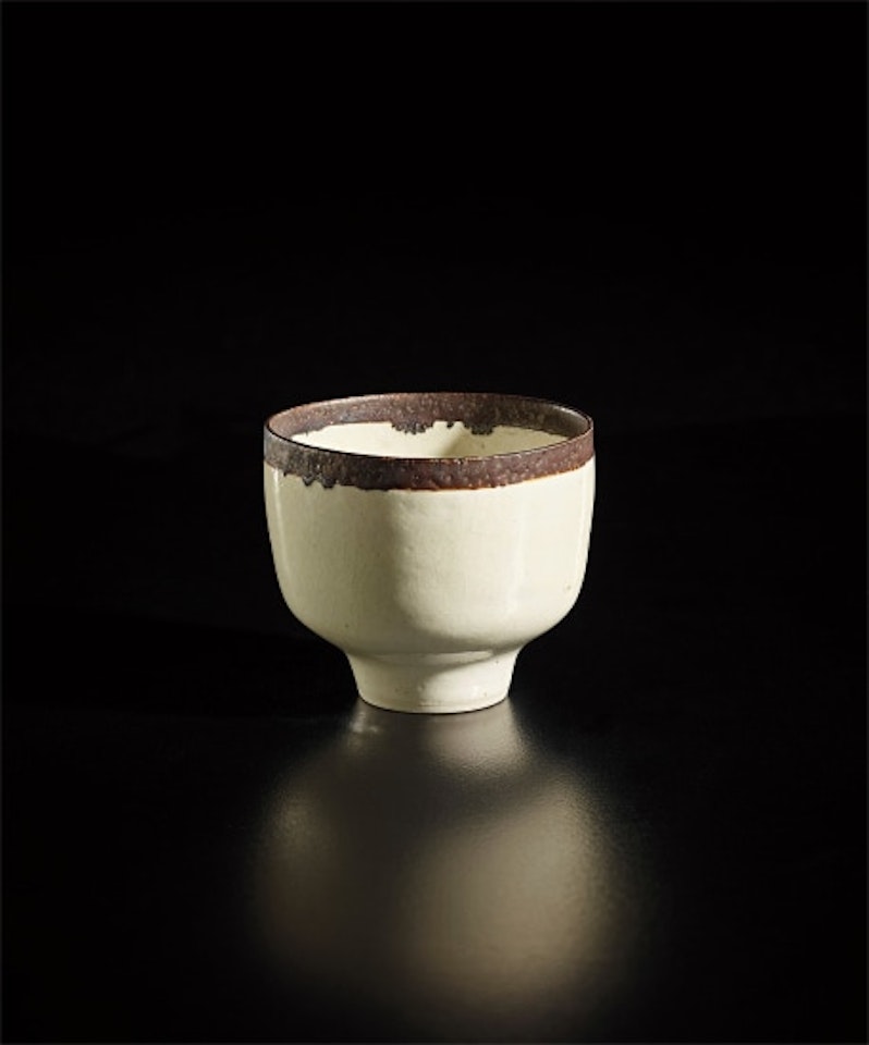Footed bowl by Lucie Rie