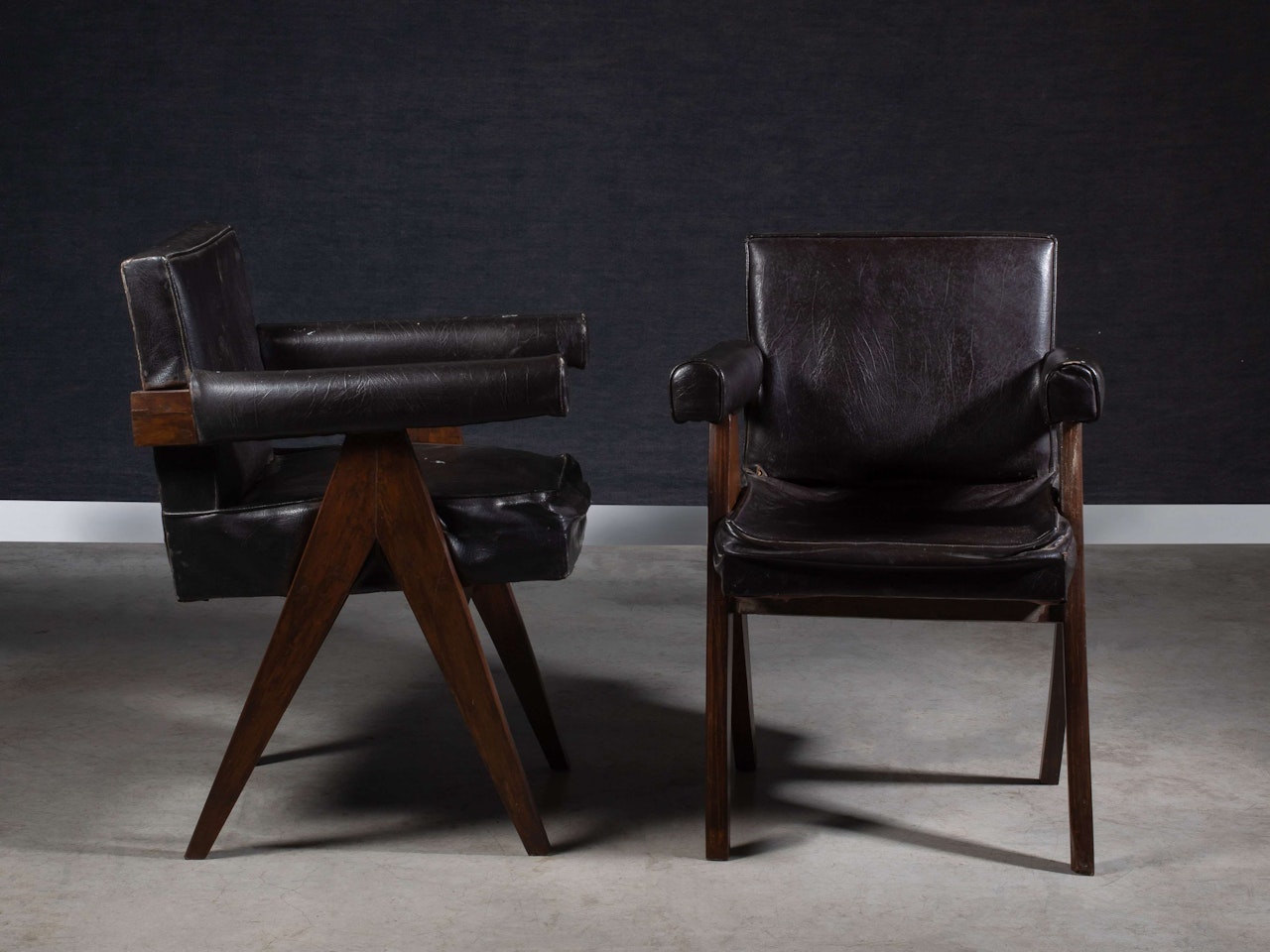 Paire de fauteuils  dits "Committee chair" by Pierre Jeanneret