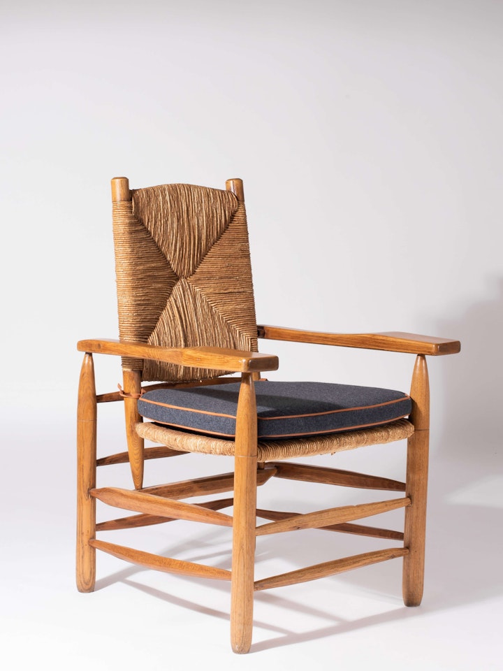 Fauteuil  dit "Paillé" by Pierre Jeanneret