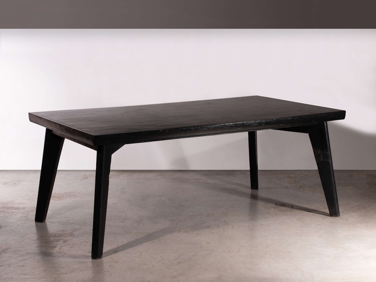 Table de salle à manger dite «Dining table» by Pierre Jeanneret