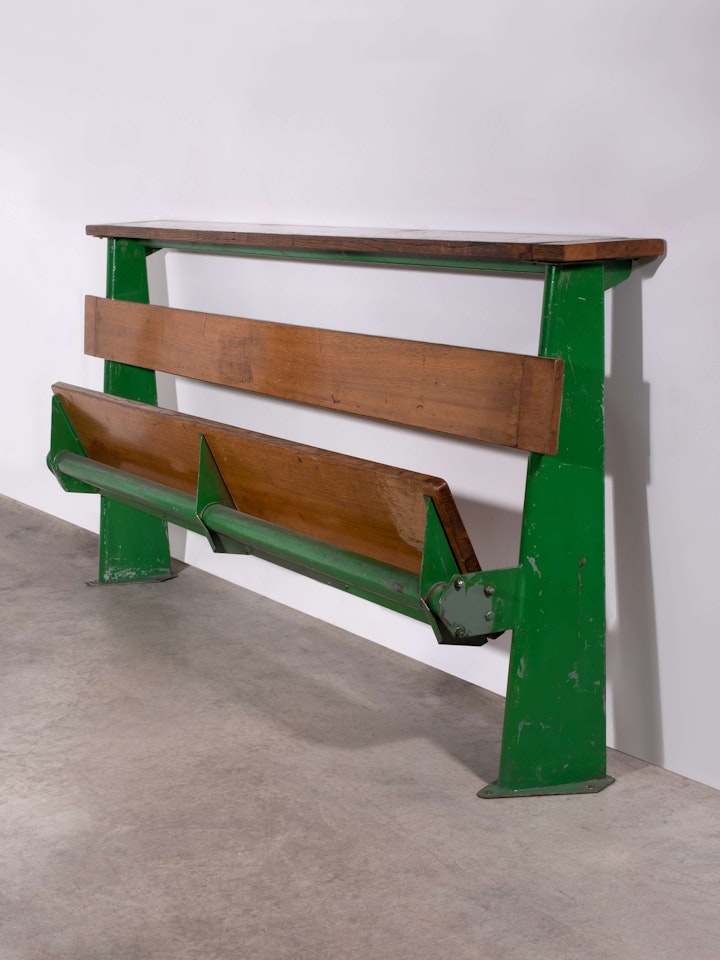 Banc d'amphithéâtre by Jean Prouvé