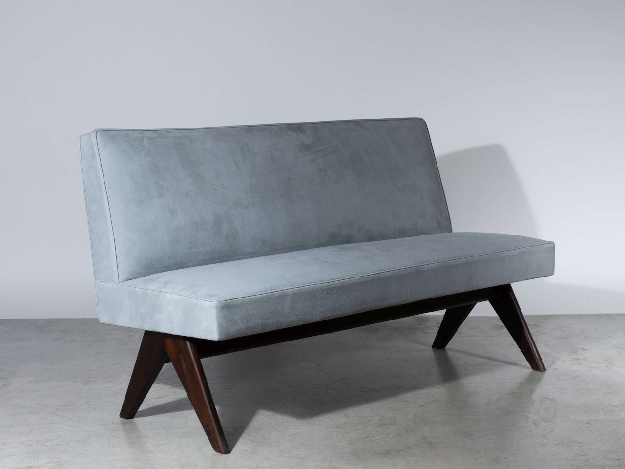 Banquette haute dite "Public Bench" by Pierre Jeanneret