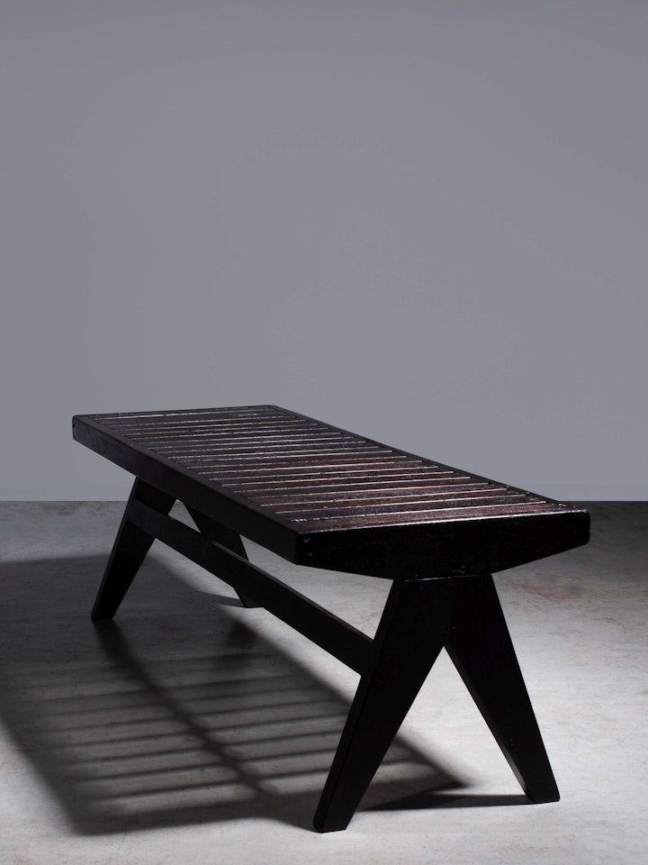 Rare banc à lattes by Pierre Jeanneret