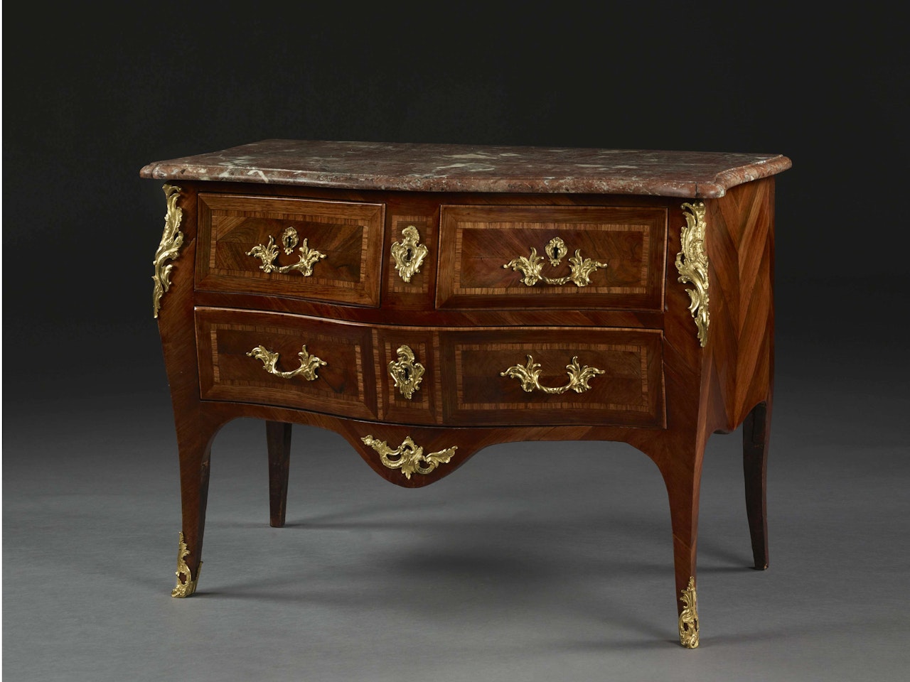 COMMODE D'ÉPOQUE LOUIS XV by Anonymous