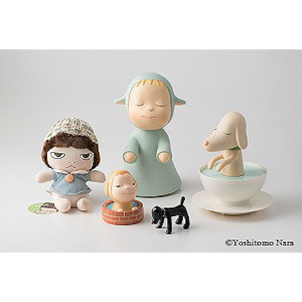 1. Pup Cup／2. The little wanderer／3. Shinning Doggy Black／4. Walk On Plush doll／5. Savings Bank by Yoshitomo Nara