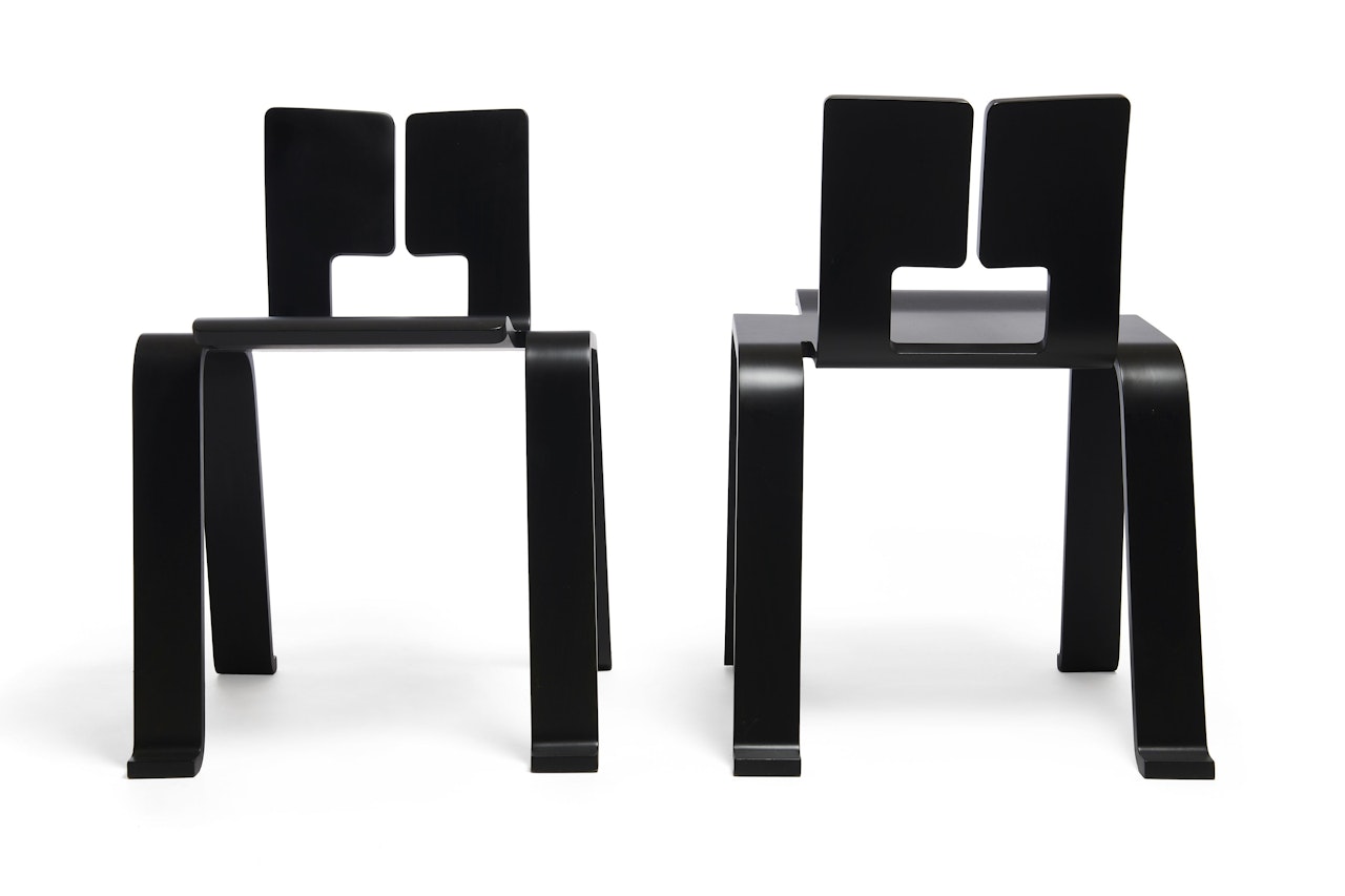 Paire de chaises dites « Ombre » by Charlotte Perriand