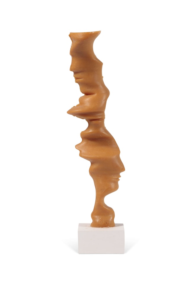 Pokal mit Gesichtsprofilen by Tony Cragg