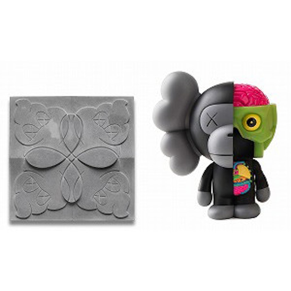 1. Original Fake Tile (Gray)／2. MILO (black) by Kaws