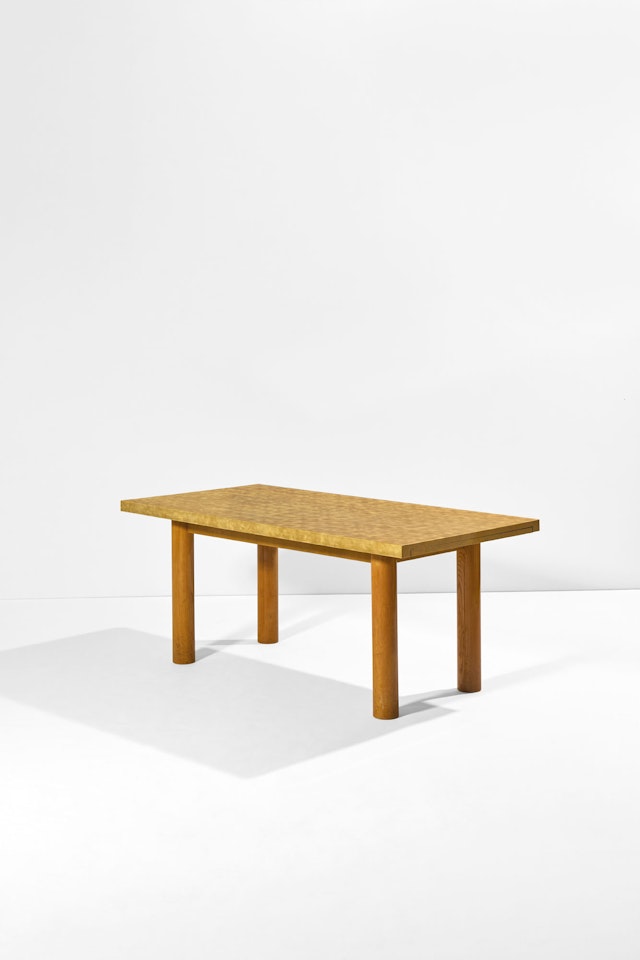 TABLE DE SALLE À MANGER, COMMANDE SPÉCIALE by Jean Royere