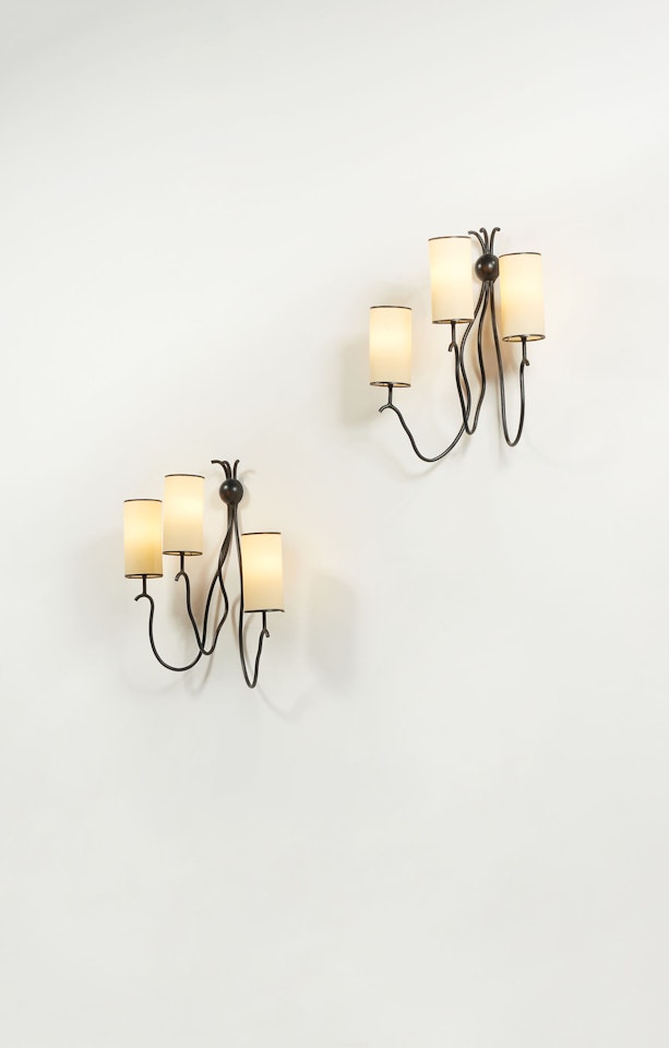 PAIRE D’APPLIQUES À TROIS LUMIÈRES 'LIANE' by Jean Royere
