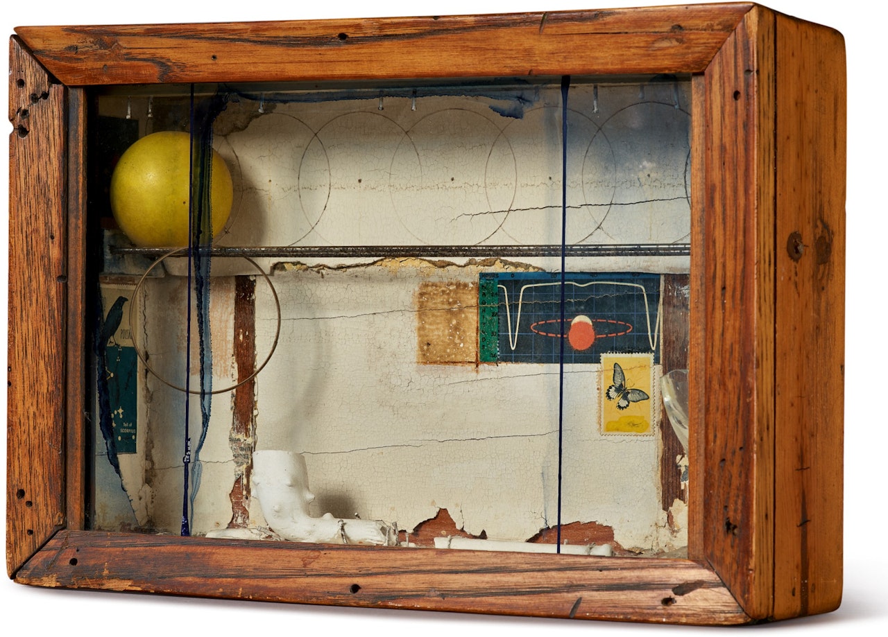 SOAP BUBBLE SET (ECLIPSING BINARY, ALGOL WITH MAGNITUDE CHANGES) by Joseph Cornell