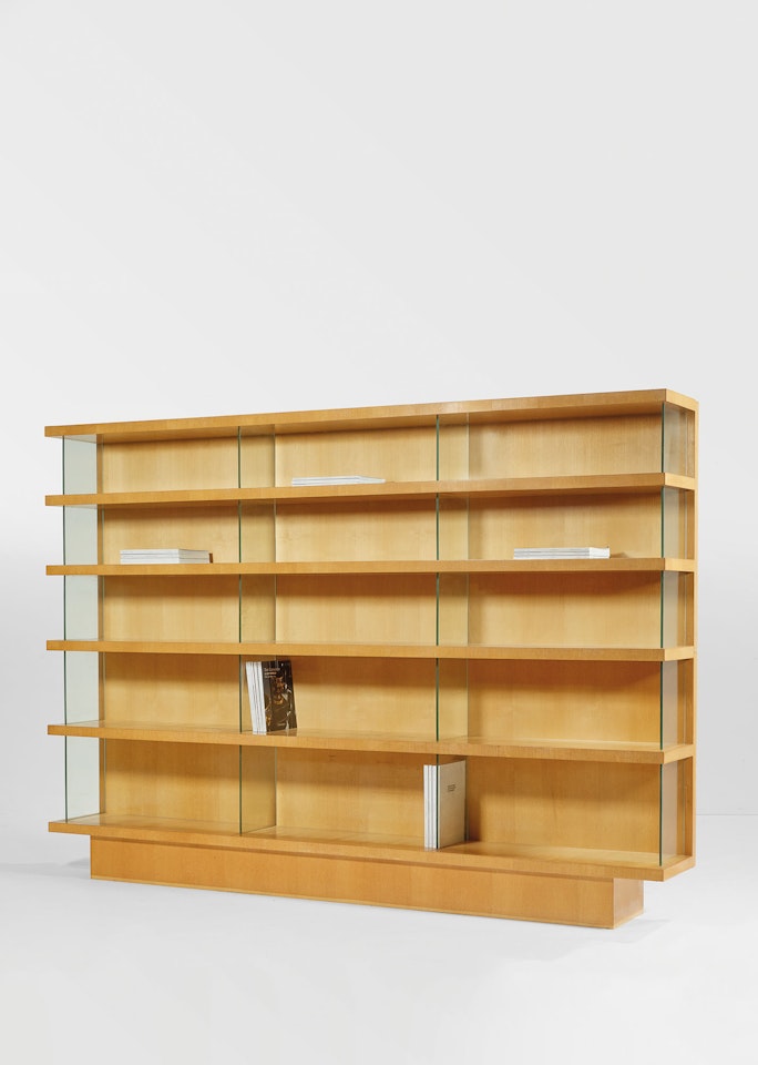 BIBLIOTHÈQUE, COMMANDE SPÉCIALE by Jean Royere
