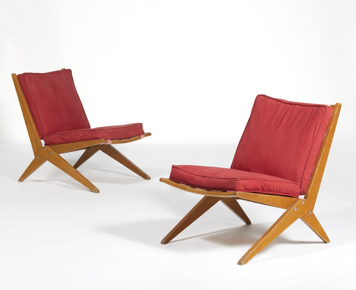 Paire de fauteuils dit "Ciseau" by Pierre Jeanneret