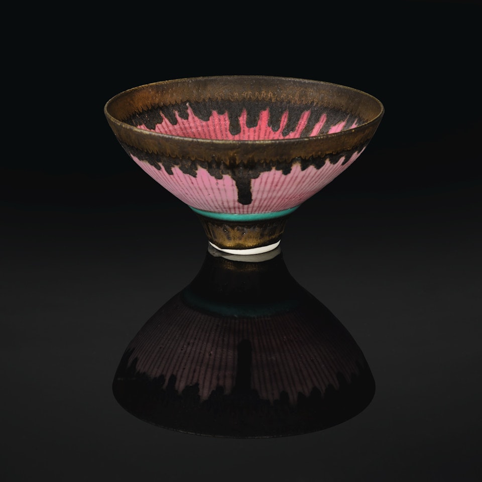 FOOTED PINK BOWL WITH BRONZED RIM by Lucie Rie