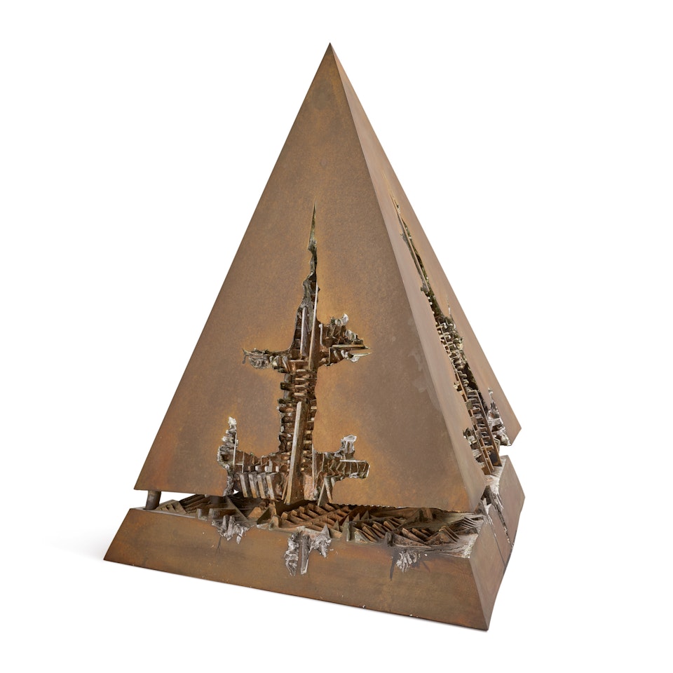 ASSE DEL MOVIMENTO I by Arnaldo Pomodoro