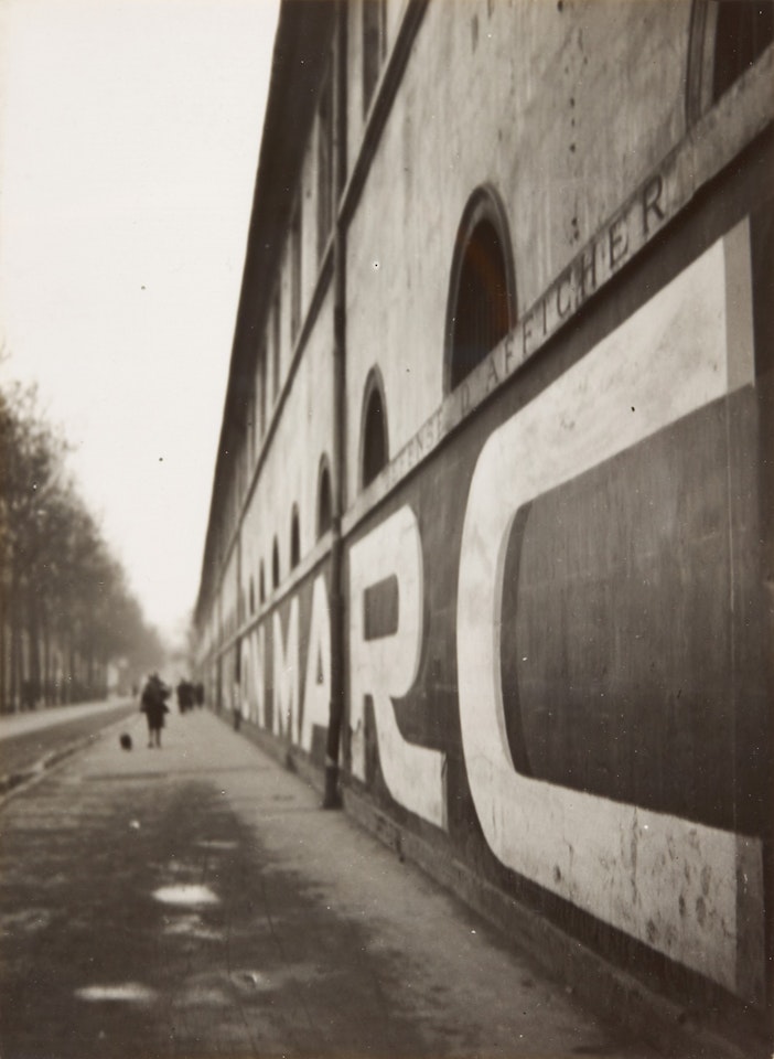 'LE MUR DE L'ÉCOLE MILITAIRE', 1926 by André Kertész