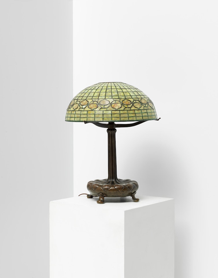 'Pansy' table lamp by Tiffany Studios