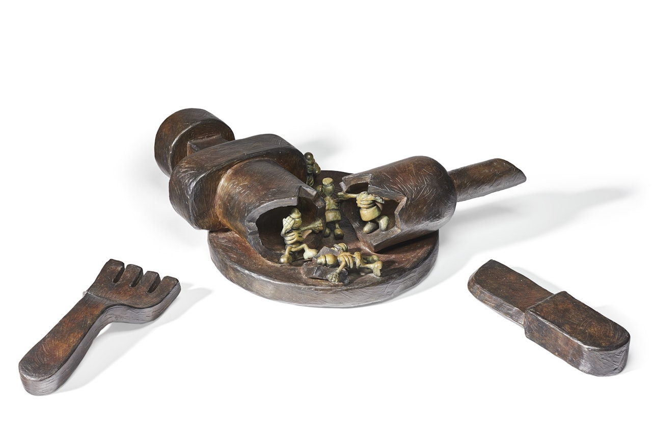 Hypo Plate by Tom Otterness