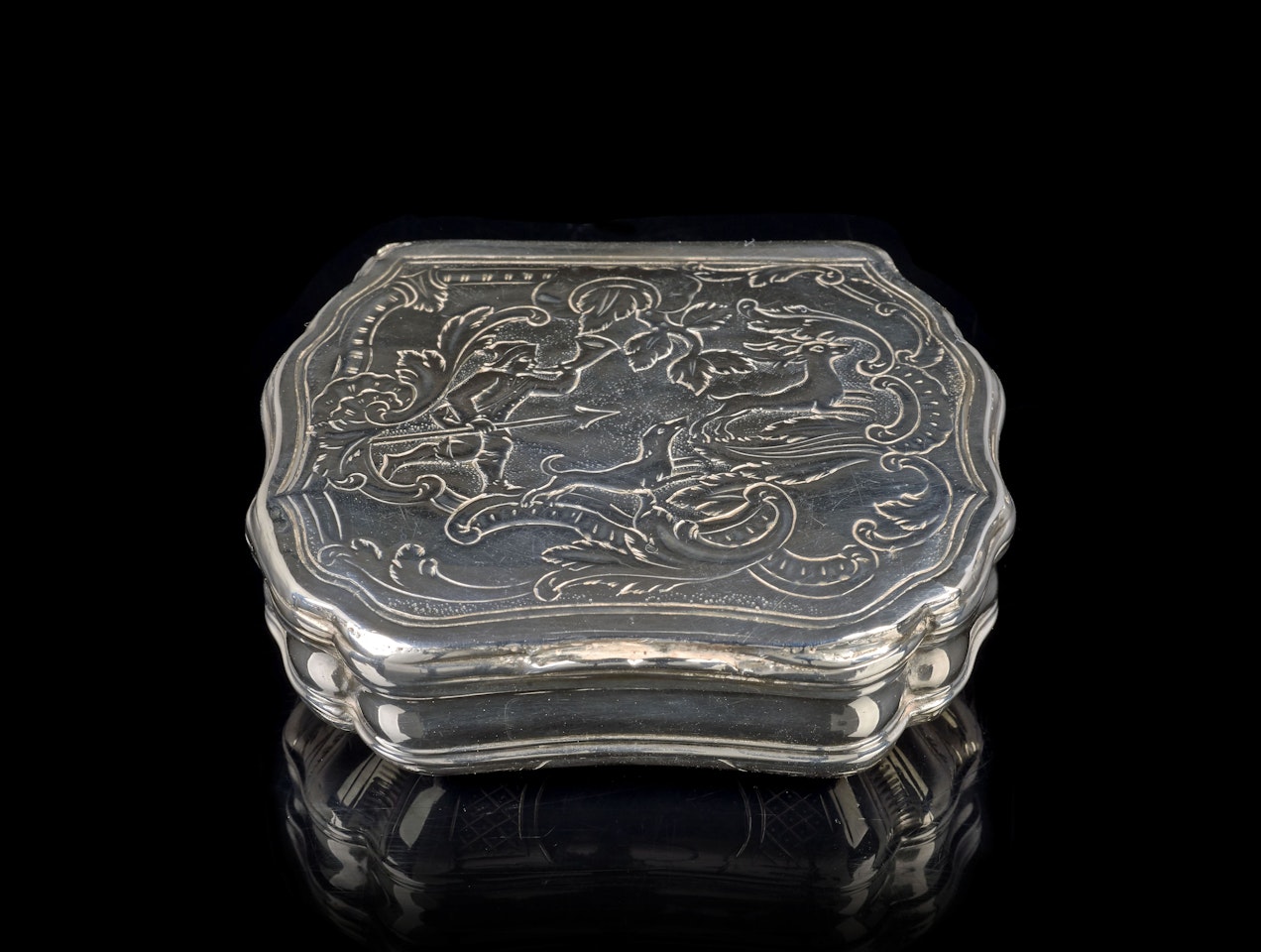 TABATIÈRE RECTANGULAIRE EN ARGENT Ath, 1751 by Anonymous